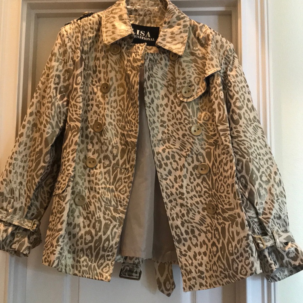 Leopard trench